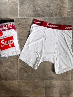 Supreme x Hanes singular white boxer size small